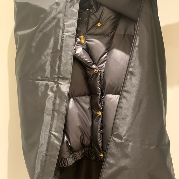 VERSACE DOWN JACKET - Picture 6 of 9